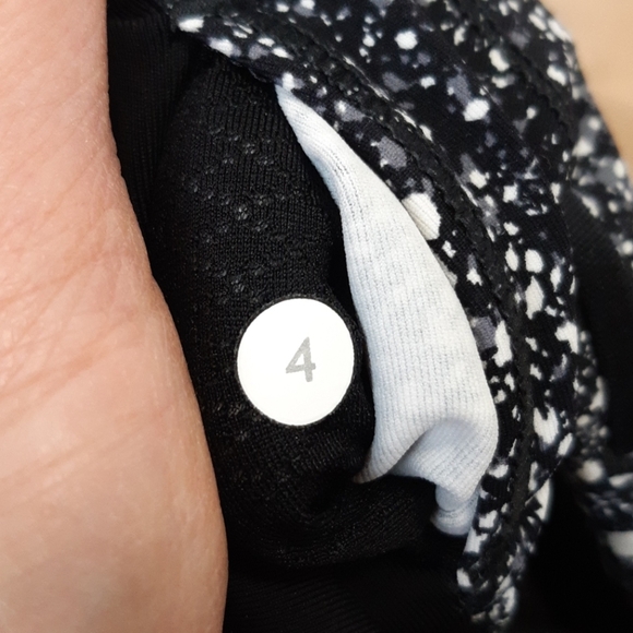 Lululemon crops - Picture 5 of 5